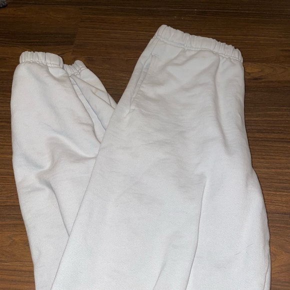 TNA Extra Fleece Mega Sweatpant - Picture 3 of 4